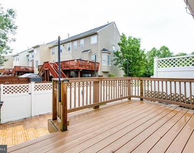 8125 Gray Stone Lane - Photo Thumbnail 20