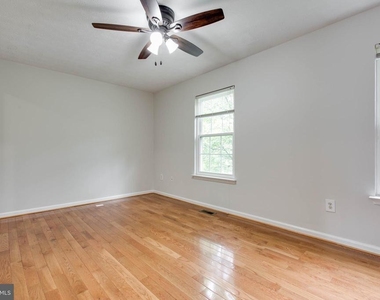 8125 Gray Stone Lane - Photo Thumbnail 22