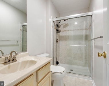8125 Gray Stone Lane - Photo Thumbnail 25
