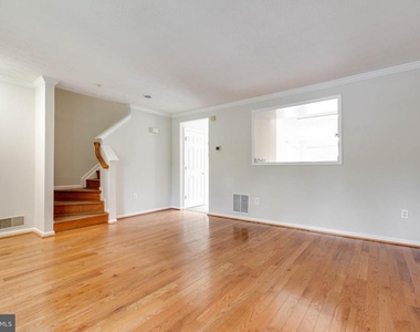 8125 Gray Stone Lane - Photo Thumbnail 9