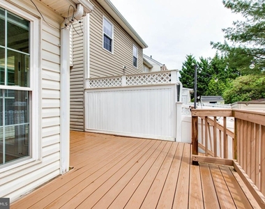 8125 Gray Stone Lane - Photo Thumbnail 21