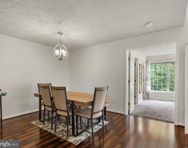 2002 Phillips Terrace - Photo Thumbnail 7