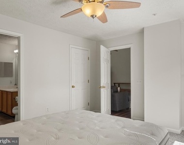 2002 Phillips Terrace - Photo Thumbnail 20
