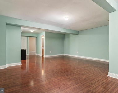 824 Stonehurst Court - Photo Thumbnail 27