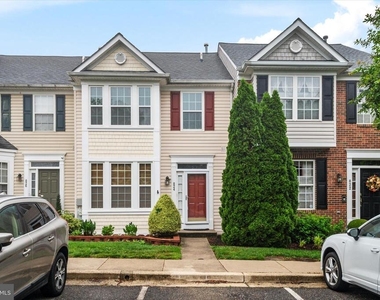 824 Stonehurst Court - Photo Thumbnail 38