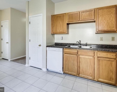 2018 Cooper Point Court - Photo Thumbnail 3