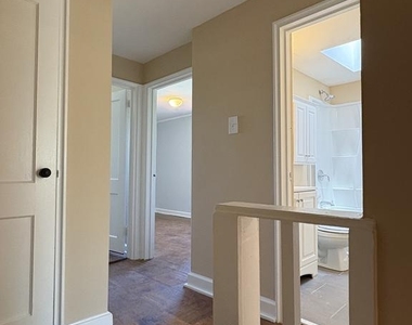 54 Madison Drive - Photo Thumbnail 16