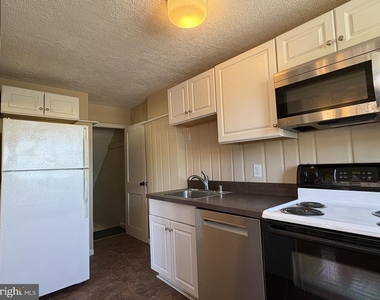 54 Madison Drive - Photo Thumbnail 12