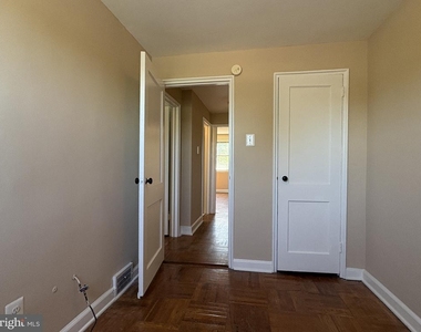 54 Madison Drive - Photo Thumbnail 25