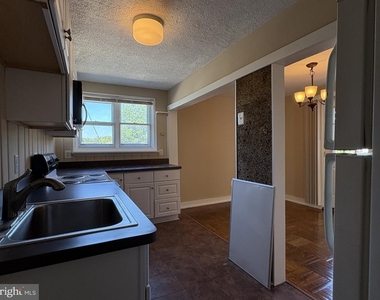 54 Madison Drive - Photo Thumbnail 13