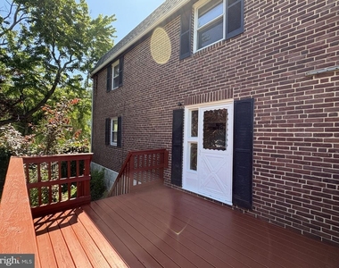 54 Madison Drive - Photo Thumbnail 8