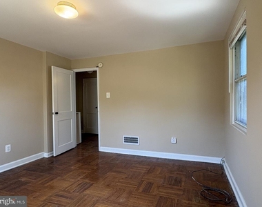 54 Madison Drive - Photo Thumbnail 19