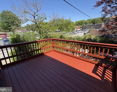 54 Madison Drive - Photo Thumbnail 9