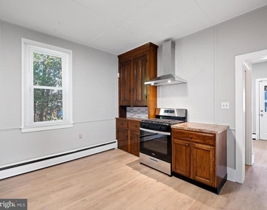 114 Baldt Ave - Photo Thumbnail 7