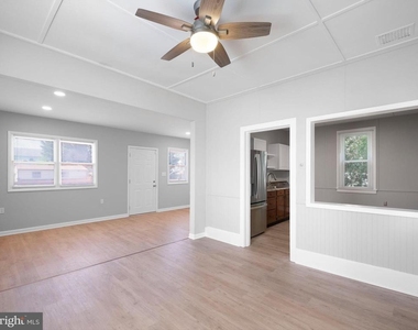 114 Baldt Ave - Photo Thumbnail 3