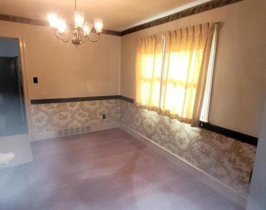 832 Evanson Road - Photo Thumbnail 18