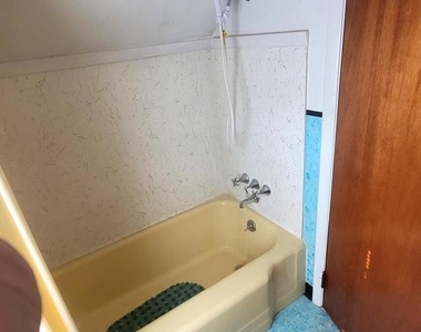 832 Evanson Road - Photo Thumbnail 23