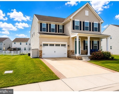 805 Llanelli Drive - Photo Thumbnail 2