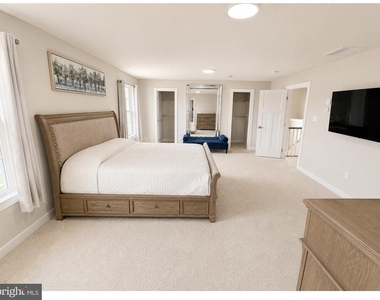805 Llanelli Drive - Photo Thumbnail 25
