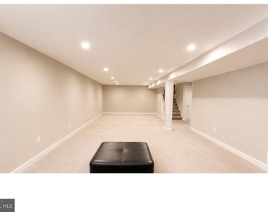 805 Llanelli Drive - Photo Thumbnail 41