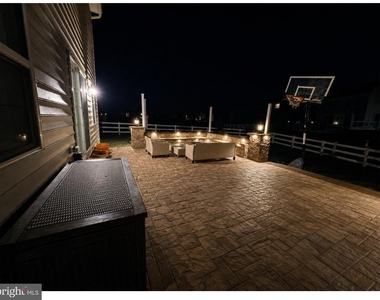 805 Llanelli Drive - Photo Thumbnail 7