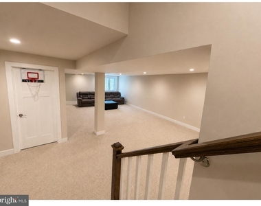 805 Llanelli Drive - Photo Thumbnail 39