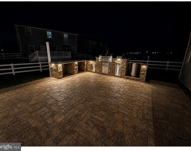 805 Llanelli Drive - Photo Thumbnail 9