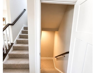 805 Llanelli Drive - Photo Thumbnail 38