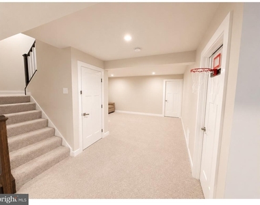 805 Llanelli Drive - Photo Thumbnail 45
