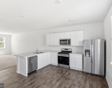 521 Ridgely Boulevard - Photo Thumbnail 8