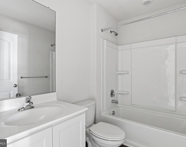521 Ridgely Boulevard - Photo Thumbnail 16