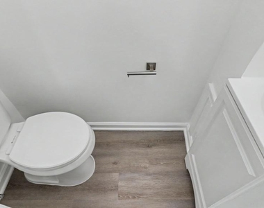 1028 Kenyon Street Nw - Photo Thumbnail 6