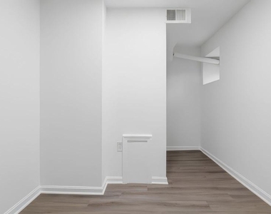 1028 Kenyon Street Nw - Photo Thumbnail 23