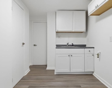 1028 Kenyon Street Nw - Photo Thumbnail 22