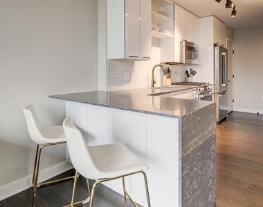 70 N Street Se - Photo Thumbnail 7