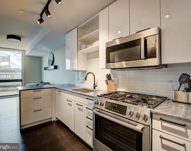 70 N Street Se - Photo Thumbnail 4