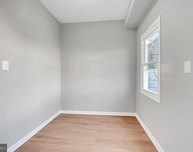 727 Otis Place Nw - Photo Thumbnail 10