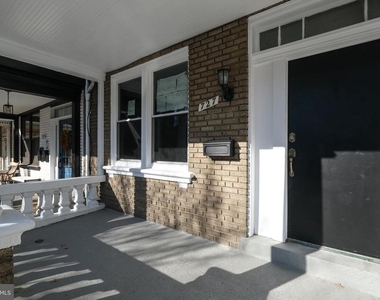 727 Otis Place Nw - Photo Thumbnail 3
