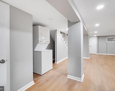 727 Otis Place Nw - Photo Thumbnail 4
