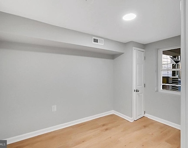 727 Otis Place Nw - Photo Thumbnail 12