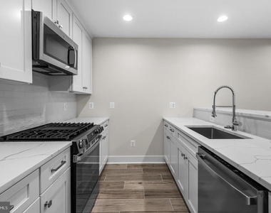 20 T Street Nw - Photo Thumbnail 15