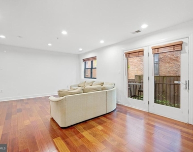 1354 Euclid Street Nw - Photo Thumbnail 3
