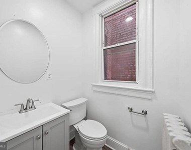 2032 North Capitol Street Nw - Photo Thumbnail 4