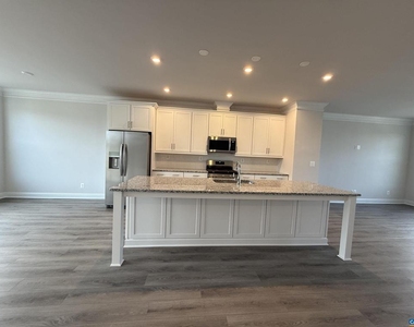 1362 Laconia Ln - Photo Thumbnail 2