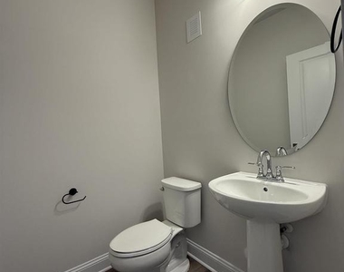1362 Laconia Ln - Photo Thumbnail 5