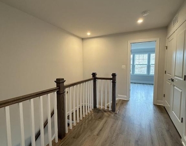 1362 Laconia Ln - Photo Thumbnail 6