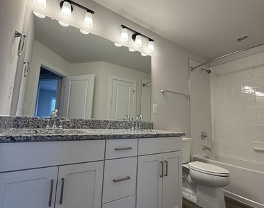 1362 Laconia Ln - Photo Thumbnail 9