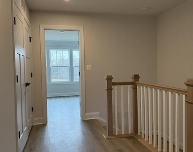 1362 Laconia Ln - Photo Thumbnail 11