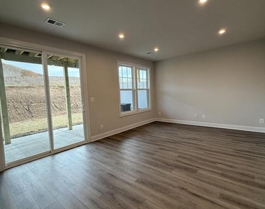 1362 Laconia Ln - Photo Thumbnail 3