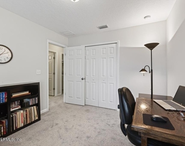 381 Richmond Drive - Photo Thumbnail 24